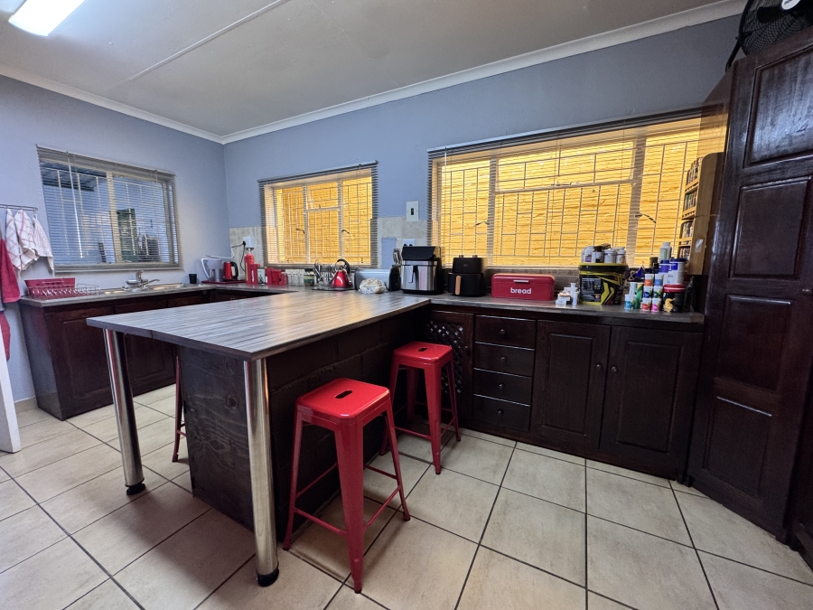 8 Bedroom Property for Sale in Meiringspark North West